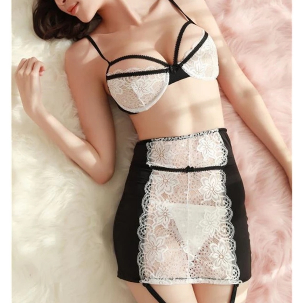 SHEIN Sexy Valentine Lingerie Set Size X-SMALL 32 A/B